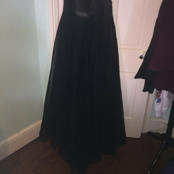 Bess Bridal Black Deep-V Neckline Prom Dress - Picture 5 of 7